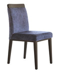 Chaise DUBAI H - Série de chaises best-seller DUBAI, élégamment fabriquée en bois de hêtre massif et personnalisable.