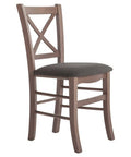 Chaise ALENA fabriquée en bois de hêtre de haute qualité avec un large choix de tissus d'ameublement et de teintes.